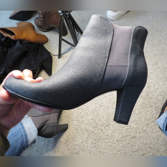 Grey Booties - Picture 4 of 6